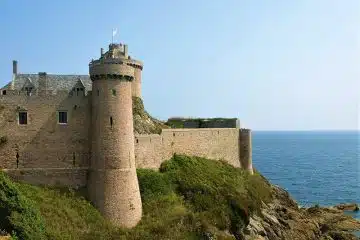 Découverte de la Bretagne légendes, paysages sauvages et culture bretonne